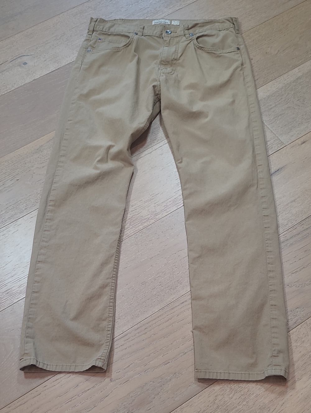 Patagonia Pants Men's sz 35/32* Tan Straight Fit Pants